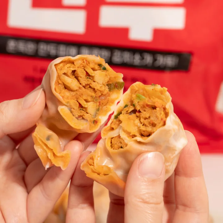 참빛다움 김치왕만두 제품 사진